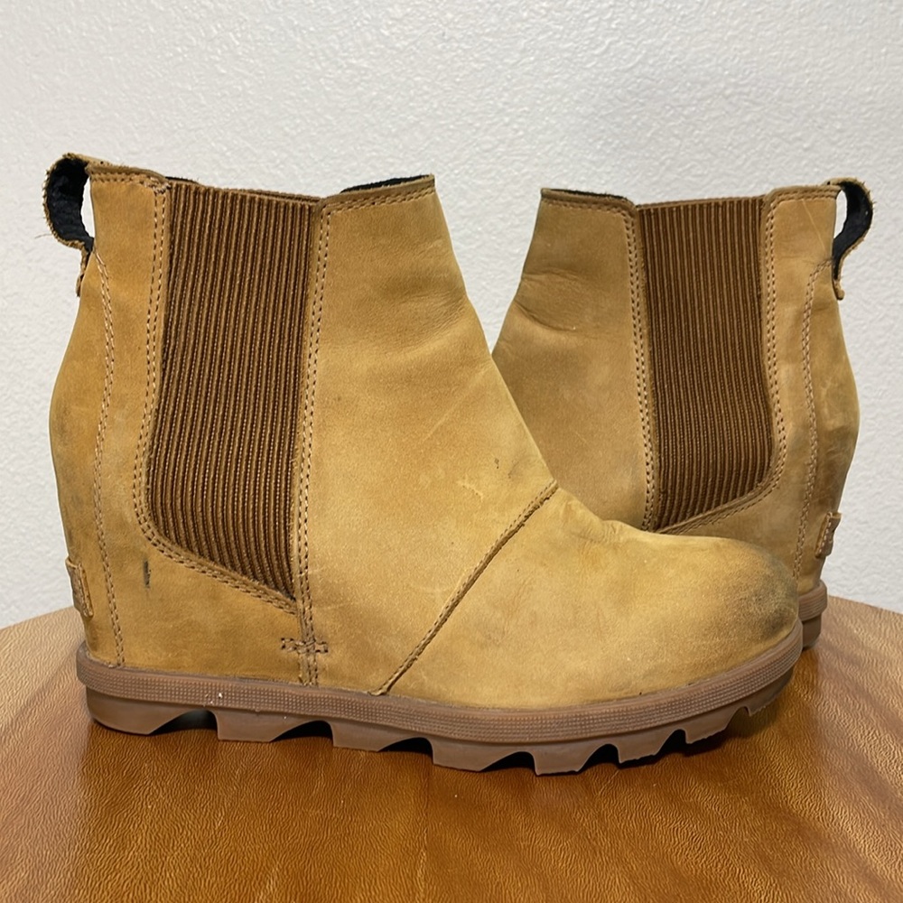 Sorel Joan of Arctic Wedge II Chelsea Womens - Camel Brown Size 7.5